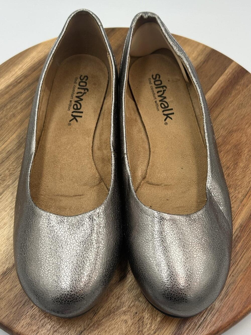 SoftWalk Shoes Sz 8 Metallic Silver Leather Ballet Flats Comfort Minimal S1862